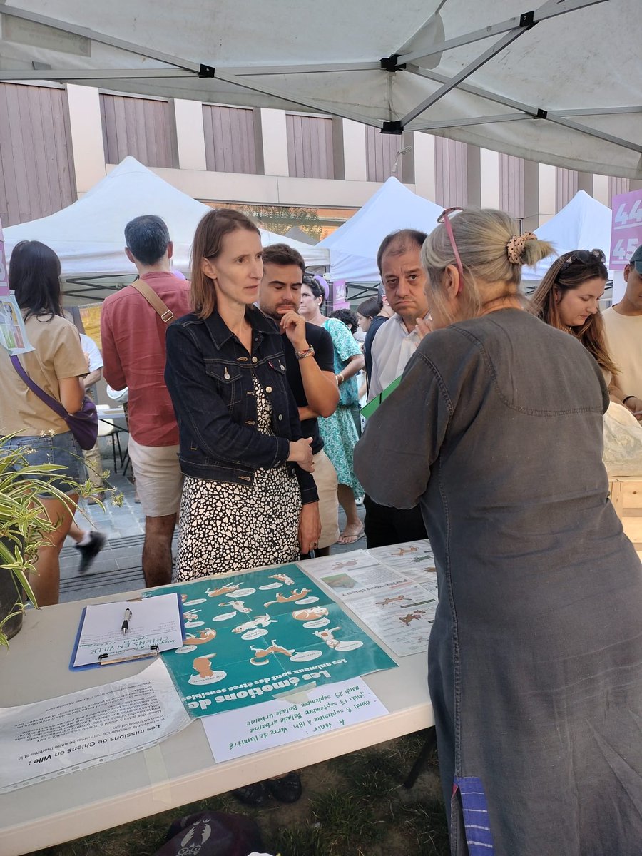maudgatel's tweet photo. Au Forum des associations pour échanger avec celles et ceux qui font la vitalité de notre arrondissement. #Paris14 https://t.co/DKUcvPDcly