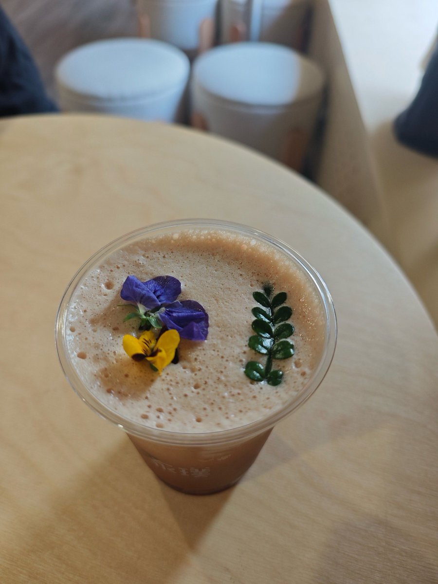 AliCan1typ's tweet photo. Just tried the new zero-waste café downtown—their mushroom oat latte with edible flower foam tastes like spring, and every cup comes with a compostable seed paper that grows wildflowers! 10/10 for vibe and sustainability. https://t.co/0xIQvmUfVK