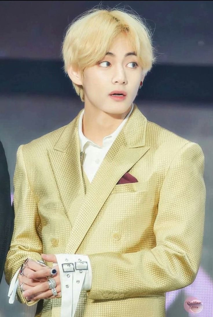 Kimwhasti's tweet photo. I think you forgot about this Taehyung🤨🍯. https://t.co/gWE62vwZKx