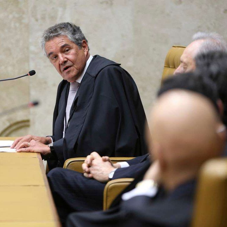 republiqueBRA's tweet photo. ⚖️ 🗣️ Ministro aposentado do STF, Marco Aurélio Mello, diz que “se arrependimento matasse, não estaria aqui” ao falar sobre ter apoiado a indicação de Alexandre de Moraes ao Supremo. https://t.co/jFVCYQ29i4
