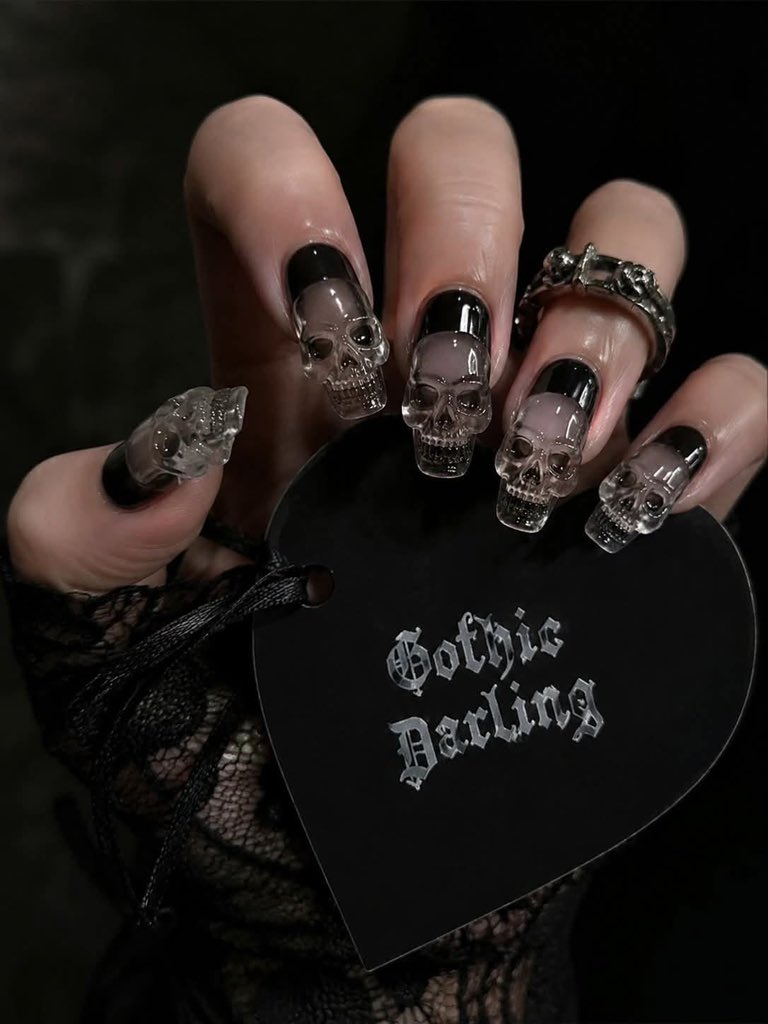 gothicornate_'s tweet photo. gothic nails https://t.co/dB8aU3ZFsF