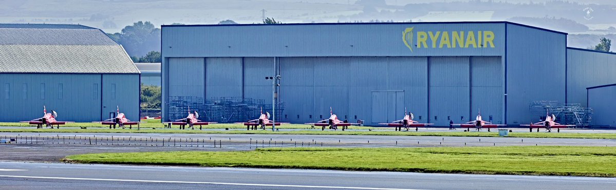 DougieCoullPix's tweet photo. Few from yesterday, still loads to edit.
Usual place to spot wasnโt available so different views.
#photography #aircraft #prestwickairport #aviation #redarrows https://t.co/KaLBju1Npa