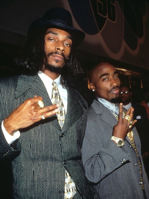 yabaleftonline's tweet photo. Snoop Dogg &amp; Tupac in 1996. https://t.co/SO5xG5GT1f
