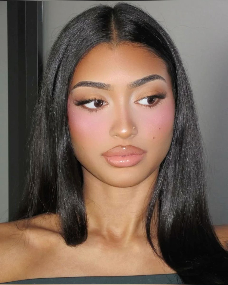 D1GITALPRINCESS's tweet photo. i just adore the heavy pink blush look!! https://t.co/q36jGJFdLY