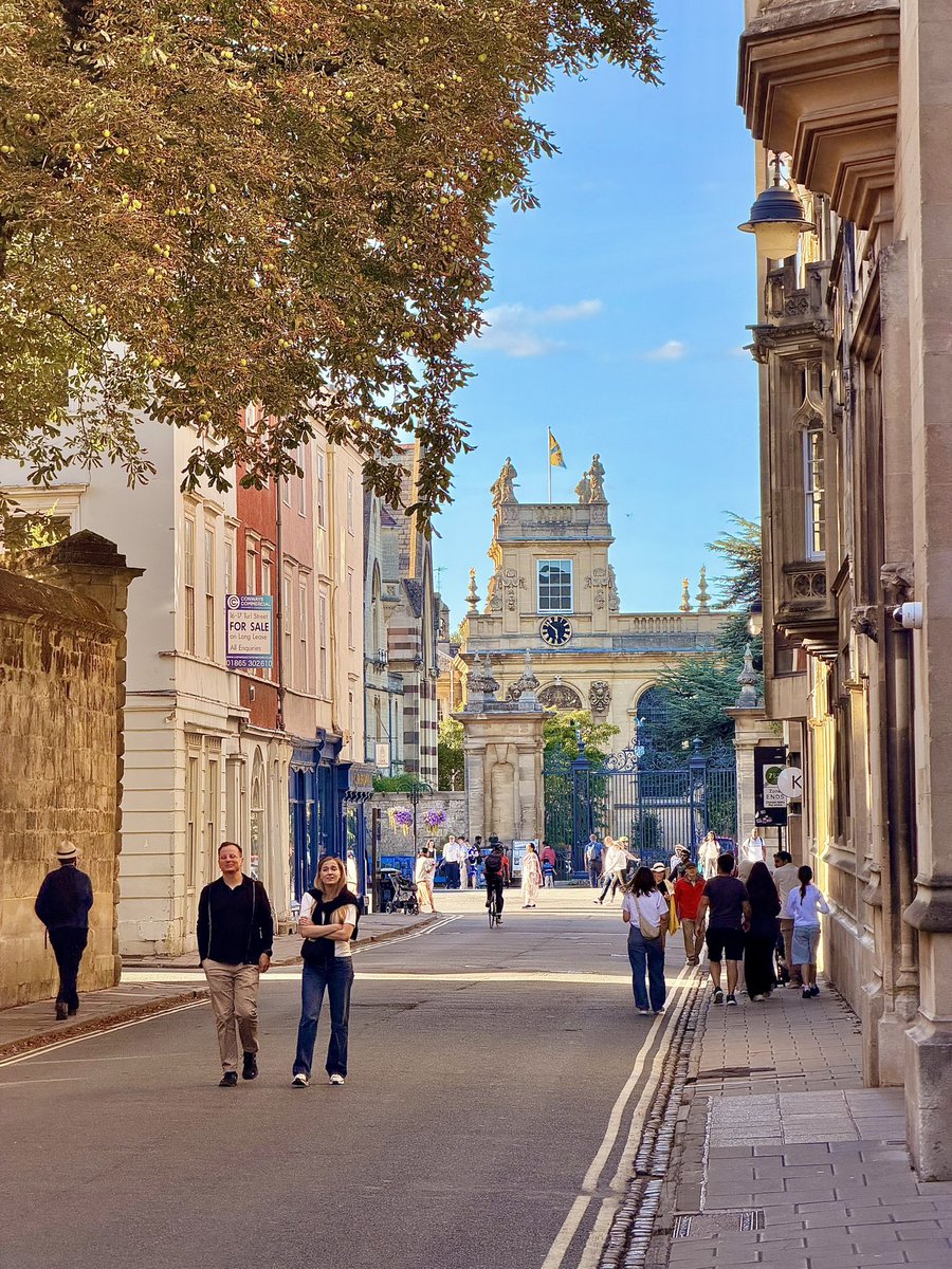 Robert_Stanle's tweet photo. Oxford diaries https://t.co/fbApAg2xCv