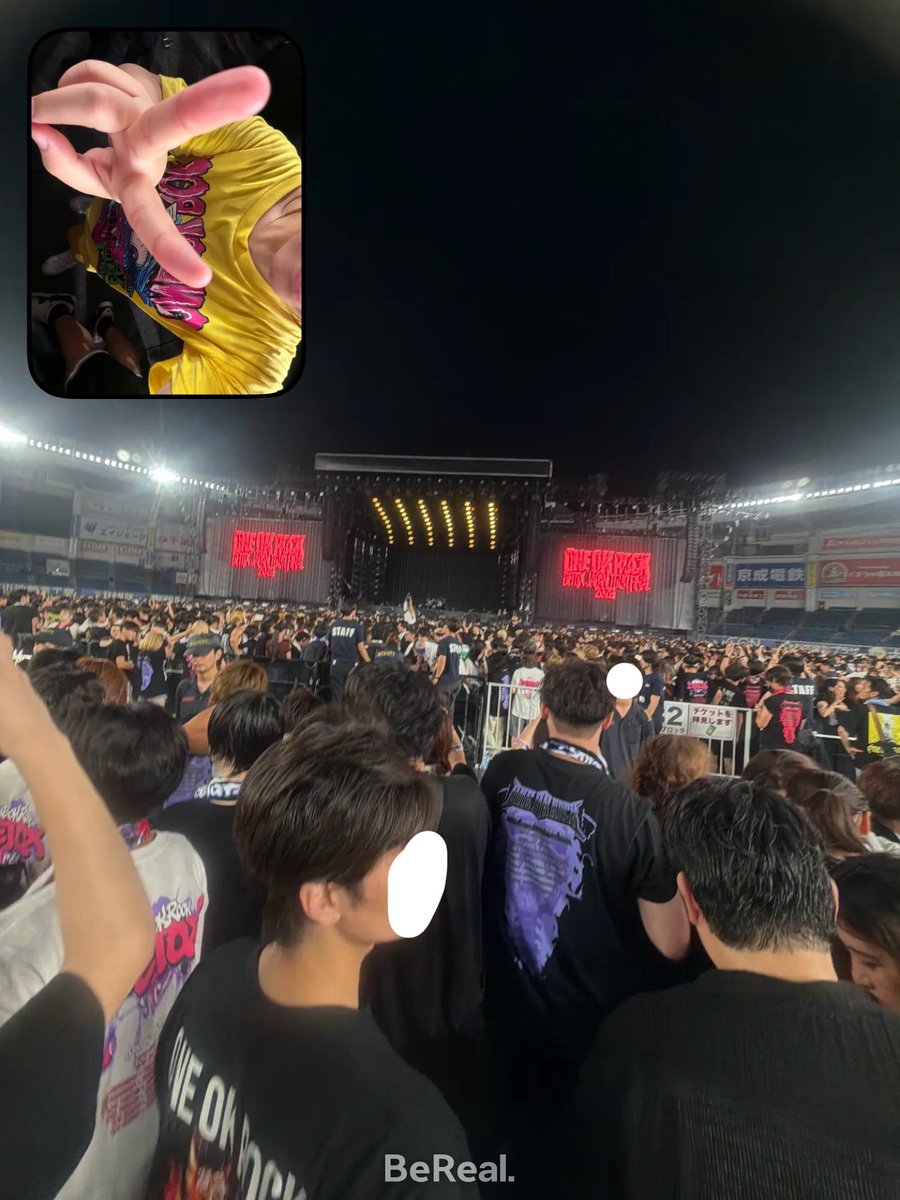 109_oralaaa's tweet photo. アリーナスタンディングC2ブロック、黄色単色やれました✨✨
ここ最近のライブでいちばん楽しかったですワンオクさんだいすきあいしてるよ😻😻 https://t.co/g4ZaKnSz2S