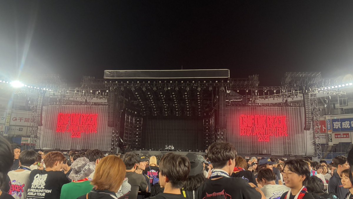 109_oralaaa's tweet photo. アリーナスタンディングC2ブロック、黄色単色やれました✨✨
ここ最近のライブでいちばん楽しかったですワンオクさんだいすきあいしてるよ😻😻 https://t.co/g4ZaKnSz2S