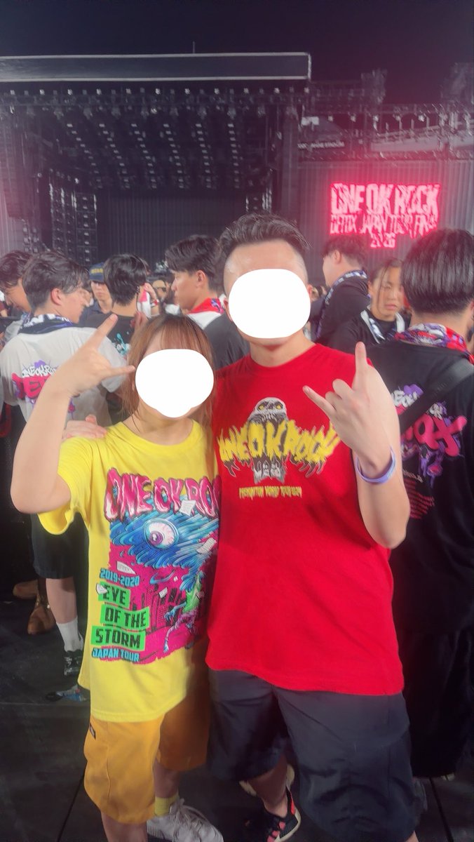 109_oralaaa's tweet photo. アリーナスタンディングC2ブロック、黄色単色やれました✨✨
ここ最近のライブでいちばん楽しかったですワンオクさんだいすきあいしてるよ😻😻 https://t.co/g4ZaKnSz2S