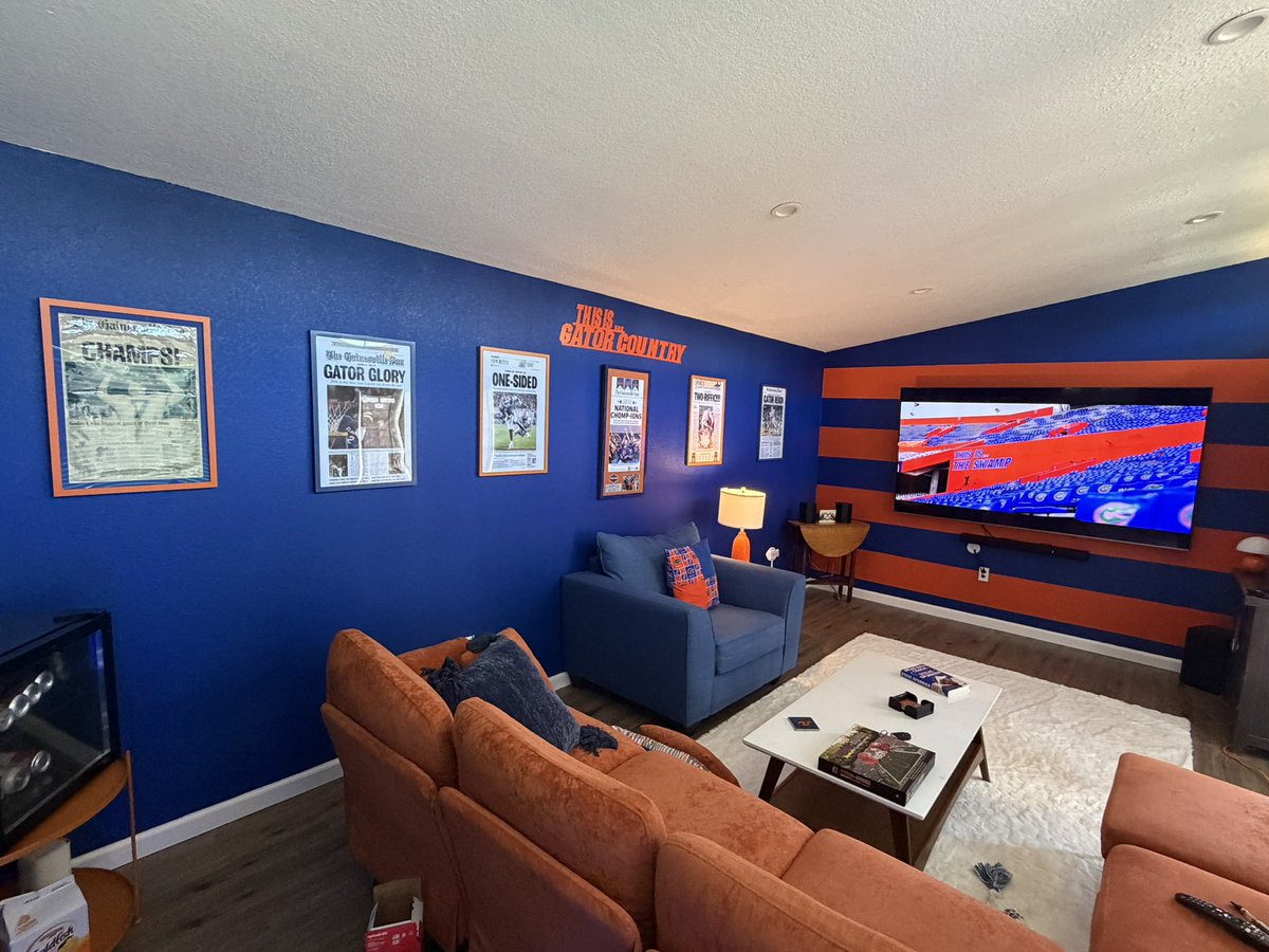 GatorsMCO's tweet photo. #Gameday ready. Gator Mancave open. Drinks chilled. 

Welcome back, CFB. 

#GoGators #Beatfau 🐊🐊🐊🐊 https://t.co/FYRcPKS55O