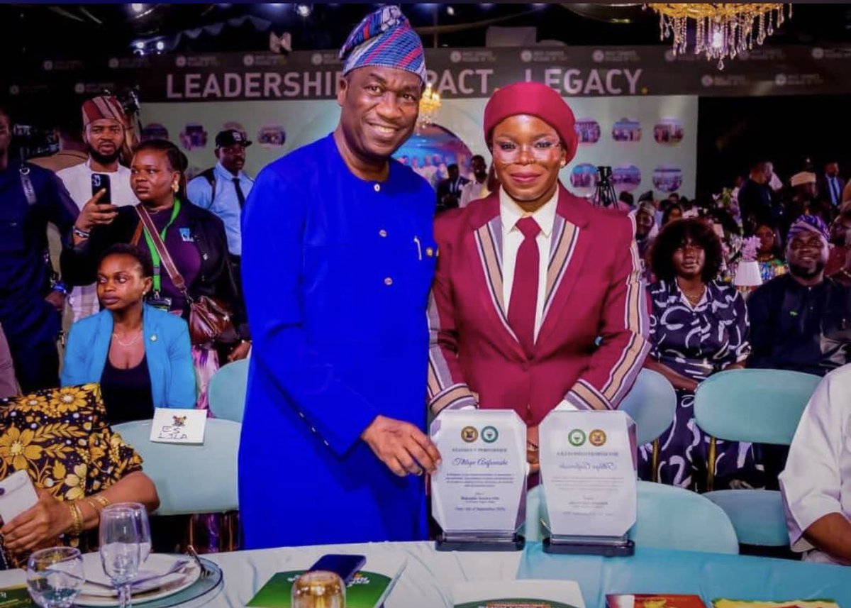 Objoflag's tweet photo. Congratulations to Barr. Titilope Tawakaltu Anifowose on graduating as a Fellow of @LJLAcademy 
Your leadership and dedication continue to inspire the youth. The future is bright!  
Hon. AMAO BAQQI
Founder YLLPA
@d_LegalEagle https://t.co/SUOyPDU42Q