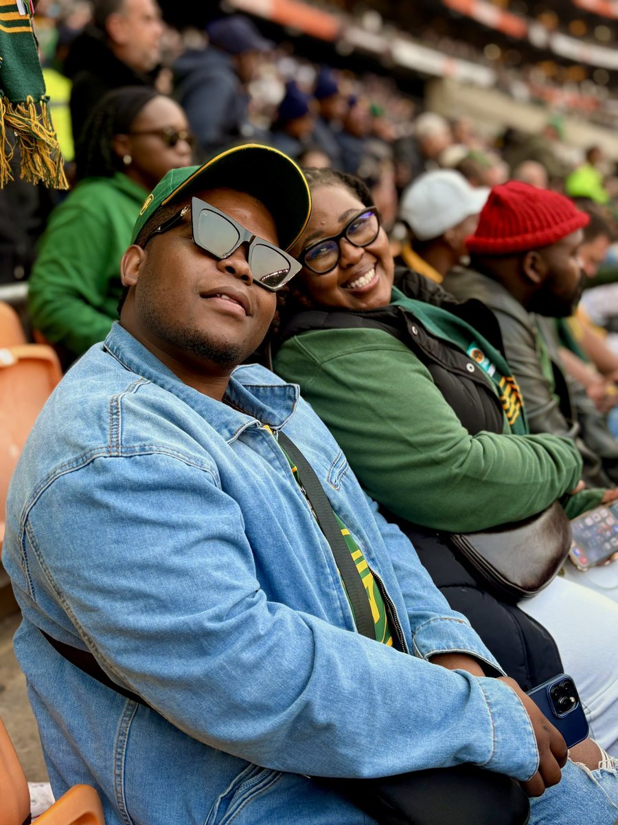 FNBSA's tweet photo. Bekumnandi uk’ba nani 💚💛
See you again soon, boChomza! 
#FNBLovesRugby #GrassrootsToGreatness #RugbysGreatestRivalry https://t.co/j84tH0BU07