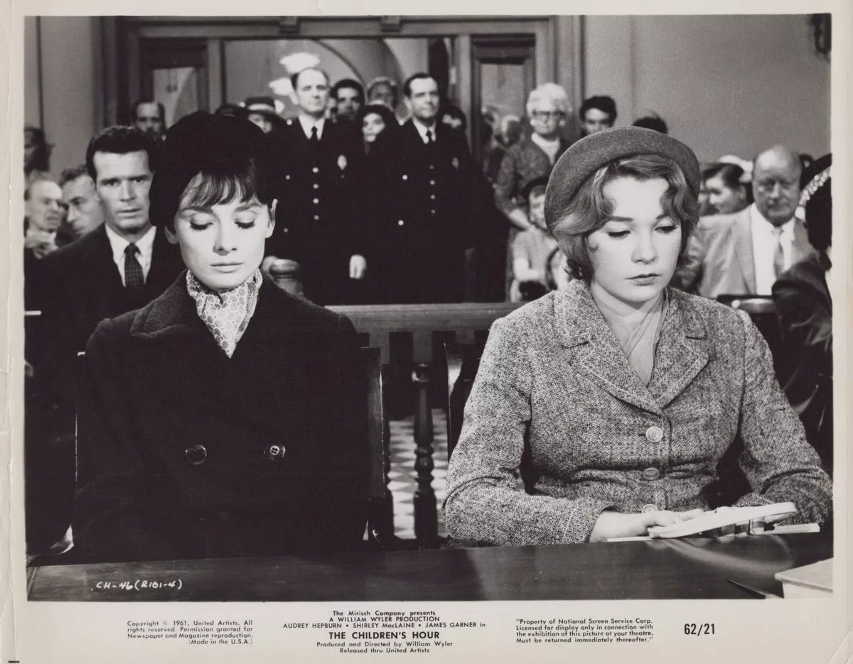 hepburnthinker's tweet photo. A still and lobby card of the deleted courtroom scene from The Children's Hour (1961)♡ https://t.co/3WSSSa6Vz1