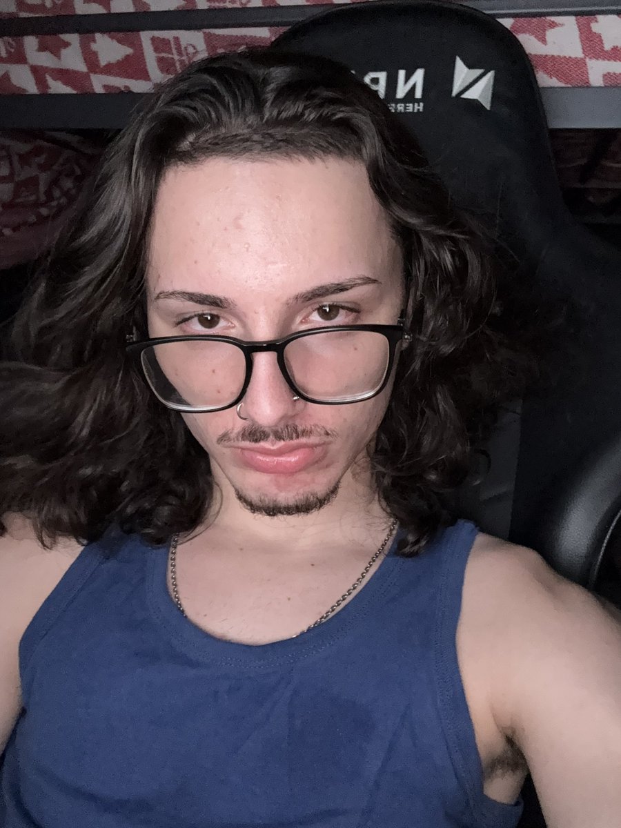 LFstarboy8's tweet photo. Glasses on https://t.co/arYbvUbKiF