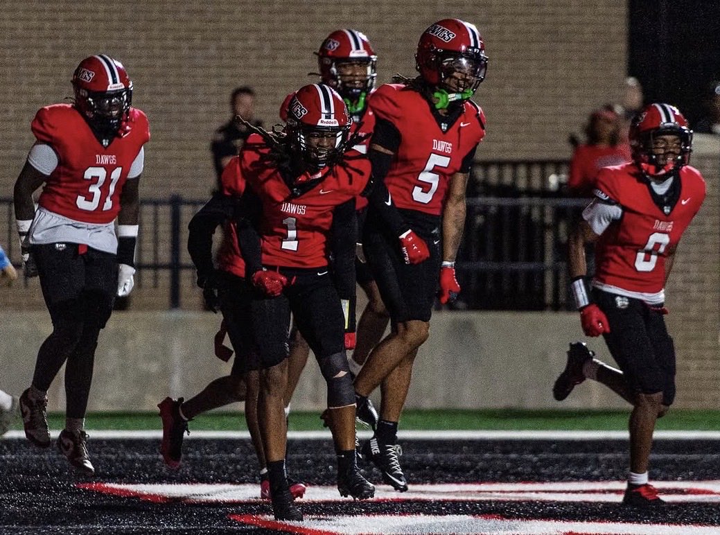 DariusCoates_53's tweet photo. Great Team win Last night 1-0🅾️❤️‍🔥🐶 Onto the Next https://t.co/yqYJeEMhbG