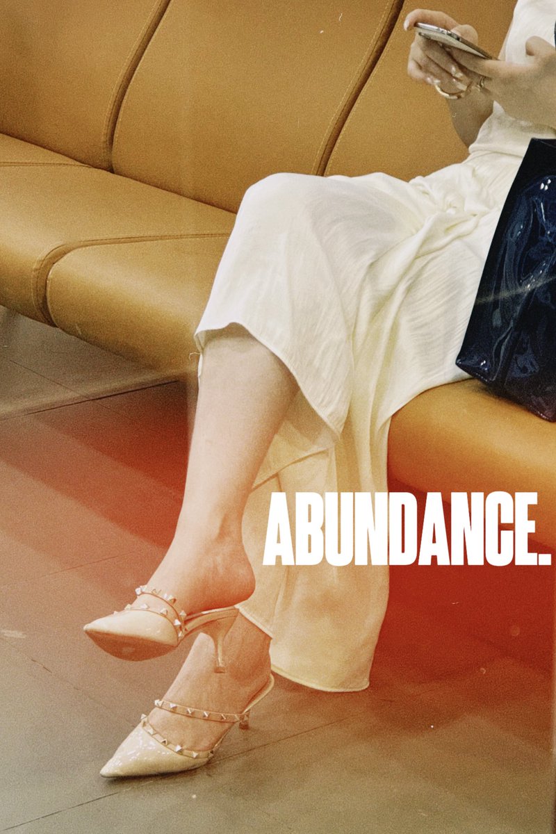 ABUNDANCEBB's tweet photo. 今晚嘅你有點🫦
釘鞋就係誘惑 🫣
#人妻 #高跟鞋 #少婦 #足交 #massage https://t.co/Oq5chr7dqd