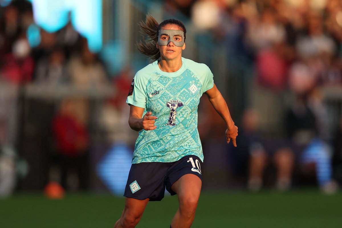 WomensEleven's tweet photo. Van de Donk's backheel flick sealed it, but London City's real statement was winning 2-1 without needing Alexia Putellas at her best. #WSL #WoSo
https://t.co/V77IVGHux0 https://t.co/iCuBSkfJx3