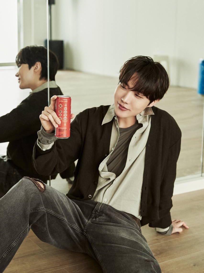 imyourhope40's tweet photo. 165 дней до дня рождения 
Моего Муж��

❤️‍🔥❤️‍🔥❤️‍🔥🐿️❤️‍🔥❤️‍🔥❤️‍🔥
#JUNGHOSEOK #JHOPE #HOBI #제이홉 
WE LOVE YOU J-HOPE 
WE ARE SO PROUD OF YOU
THANK YOU J-HOPE
YOU WORKED SO HARD
SOLD OUT KING J-HOPE https://t.co/w0TEaInOH0