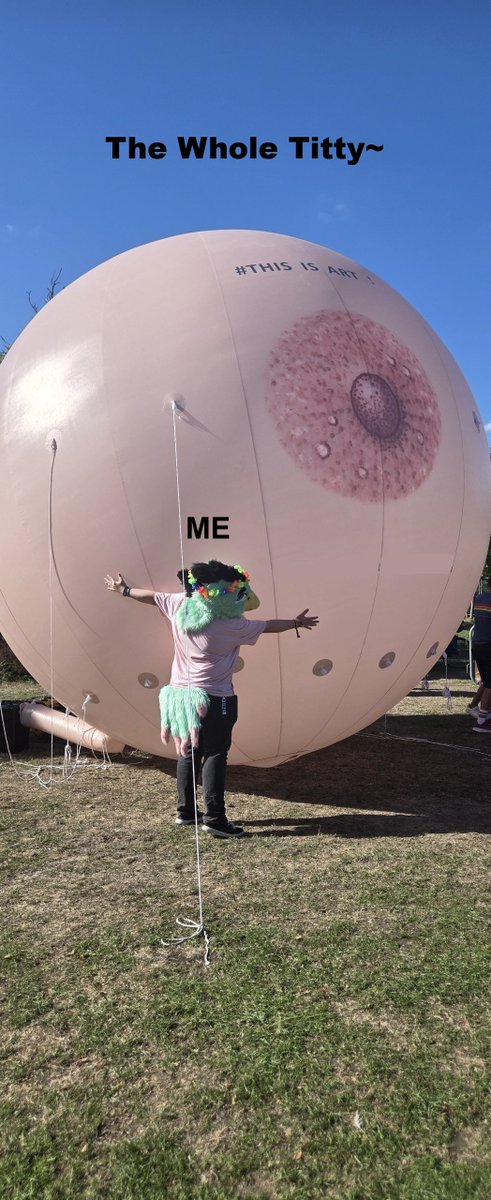 Sio_Birb's tweet photo. Sio found the whole titty #Pride https://t.co/AggmZ6JCGy