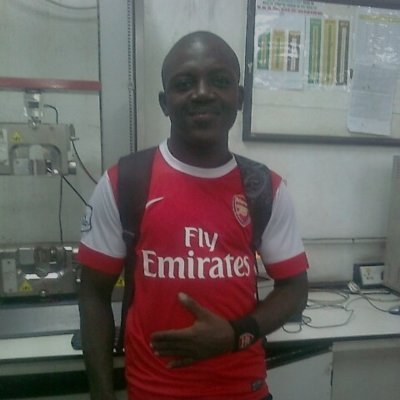 jon_d_doe's tweet photo. And na Arsenal fan.

See as him face be like black and white mango. https://t.co/jHvZ4oRl3d