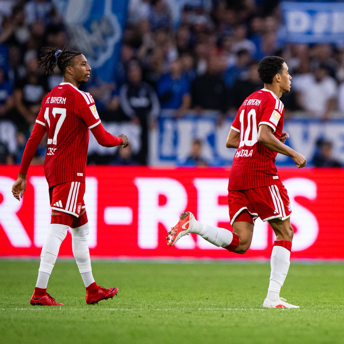 FCBayern's tweet photo. 𝟭𝟳 &amp; 𝟭𝟬 ❤️ https://t.co/GQcsVYCc4Y