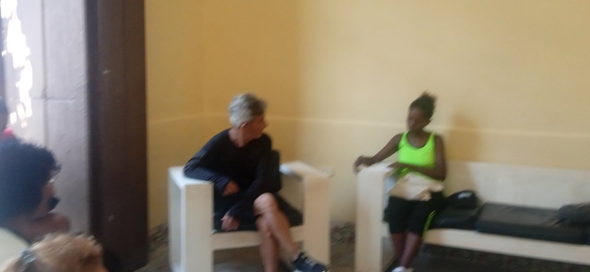 AtenasBella's tweet photo. En la Dirección Municipal Cultura Matanzas,  solistas   del Movimiento de Artistas Aficionados de la Casa de Cultura Municipal Bonifacio Byrne, aportaron ideas desde el punto de vista organizativo, de  preparación, creación... para fortalecer el desarrolló cultural del  municipio https://t.co/ljFfpB5m0q