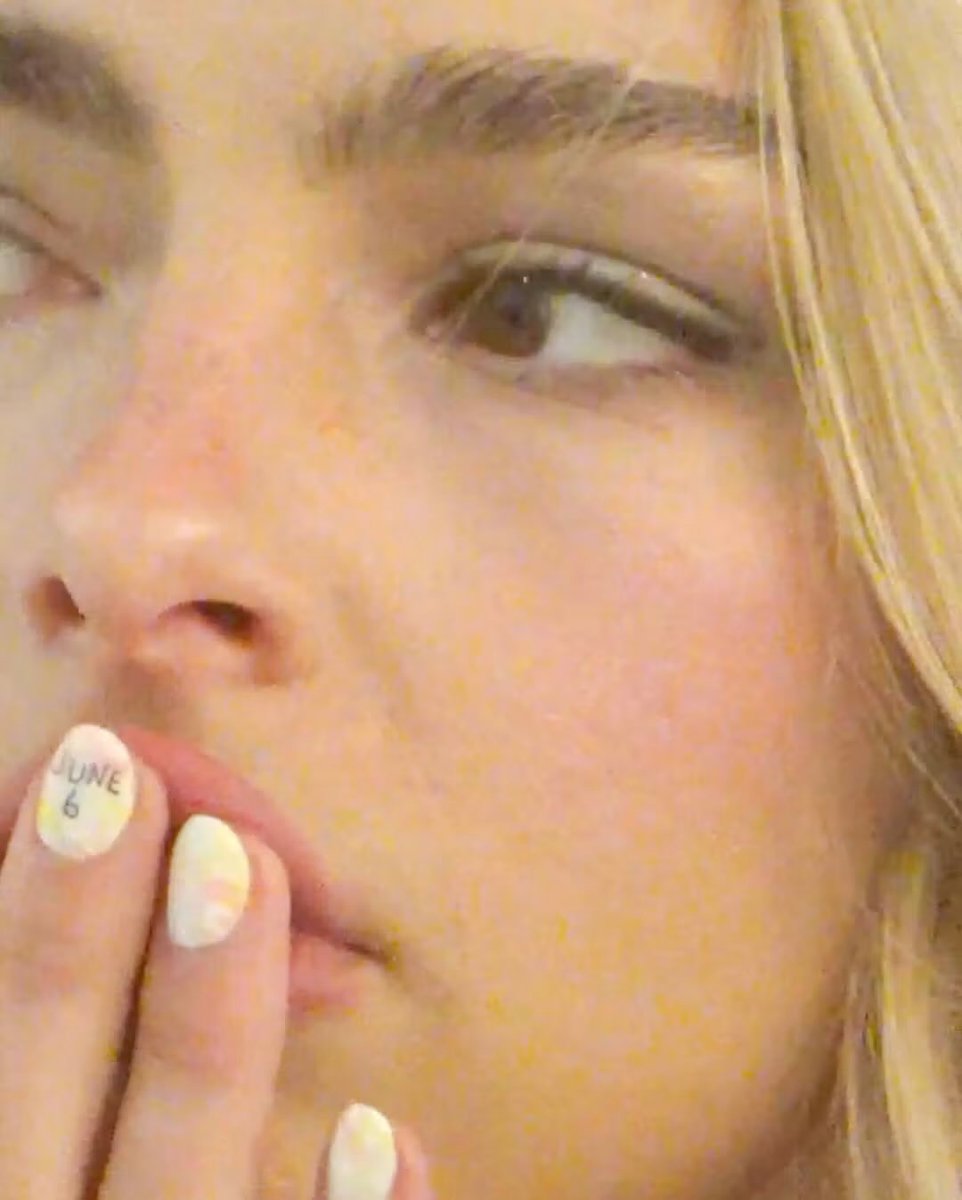 roll1withlana's tweet photo. Thinking about this https://t.co/Y4vIEE5K3D