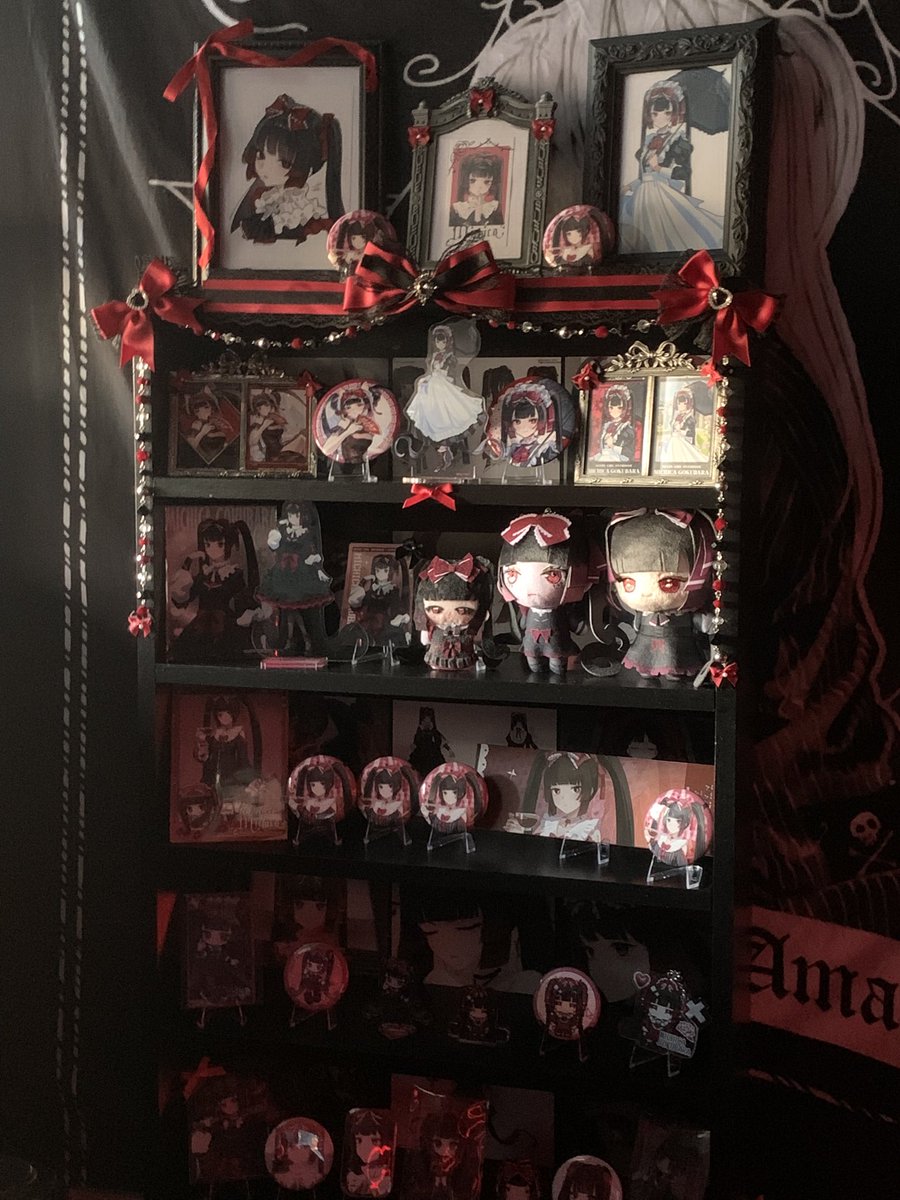 kurumikink's tweet photo. i don’t have any tape to add lace yet :( https://t.co/mqX2SOer3H