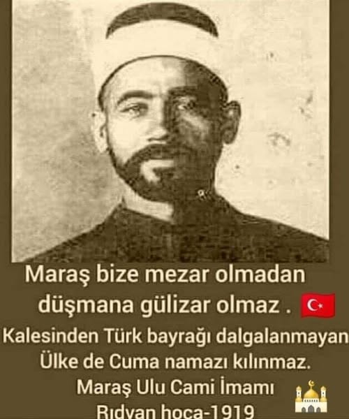 TOPRAK_2_'s tweet photo. 📌Tarih 1919'dir. 
   Kahramanmaraş işgal altında.
   Fransız General Guvernörs Andre işgali kutlamak için akşam Maraş'ta bir balo düzenler ve Ermeni kızını dansa davet eder. Fakat Ermeni kızı: "Kaledeki Türk Bayrağı inmedikçe sizinle dans edemem" deyip teklifi geri çevirir.
   Bunun üzerine General askerlerine: 'Kaledeki o bez parçasını indirin" diye alçakça bir emir verir.
   Ertesi gün yani Cuma günü Maraşlılar kaledeki Türk Bayrağının indirilip yerine Fransız bayrağı dikildiğini görürler. 
   Halk üzgün ve çaresizdir. Derken Cuma ezanı okunur ve halk ulu camide toplanır.   
    Sinirler gergin, herkesin morali bozuktur. Caminin İmamı Rıdvan Hoca, Cuma Hutbesi için minbere çıkar ve cemaatin şaşkın bakışları arasında Türk Bayrağını eline alıp şöyle der:    
    "Ey cemaat, minbere Cuma Hutbesi için çıkmadım bilesiniz. Cuma namazı hür insanlar için farzdır. Kalesinde kendi bayrağı dalgalanmayan bir memlekette Cuma Namazı kılınmaz. Önce
bayrağımızı yeniden dalgalandıralım sonra namazımızı kılalım" der.
    Bir anda camide tekbir sesleri yükselir. Halk bu duygu ve cesaretle kaleye hücum eder. Fransız askerleri korkudan ne yapacağını şaşırır ve bayrağımız tekbir sesleriyle yeniden göklere çekilir. Halk o gün Cuma Namazını kalenin burcunda kılar.
    Tamamen gerçek ve tarihimizde benzeri olmayan bu olay sayesinde halkın milli bilinci uyanmış
    'Silah gücüyle inen bayrağımız, iman gücüyle yeniden dalgalandırılmıştır." ve o büyük imam hutbede o muhteşem sözü söyler;