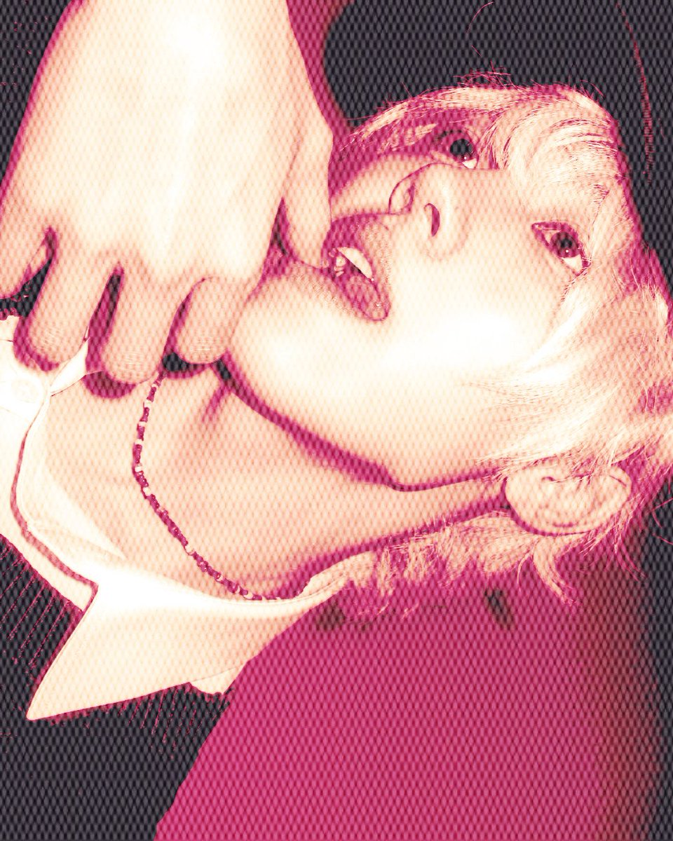 farwlth's tweet photo. 𝓒onheça-me.  𝒱 ers. ℛoyal 𝒱illage
 ⠀  
⠀—⠀𝓝ome : ‌Kiss
⠀—⠀𝓘dade : 123
⠀—⠀𝓔spécie. : Fada
   —   𝒫rofissão : Perfumista
⠀—⠀𝓢exualidade : Demi
⠀—⠀𝓔stação favorita : Primavera
   —   ℋobby : Kintsugi https://t.co/U64zL3hrP3