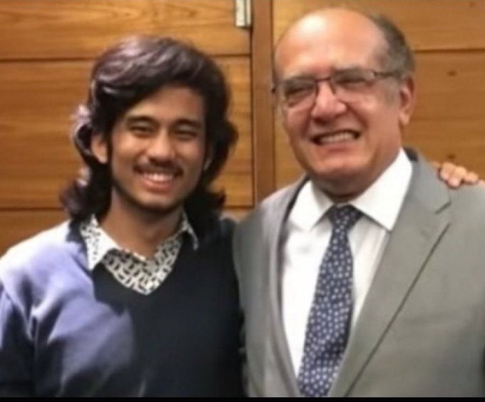 Alexmorettibr's tweet photo. Como assim o MBL não vai participar de uma manifestação contra os ministros do STF kkkk https://t.co/PoahzvTcag
