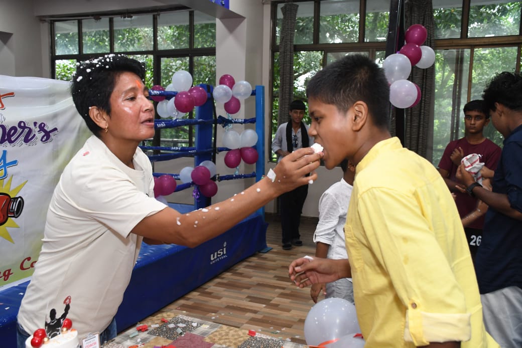 GTC1906's tweet photo. A day to celebrate the coaches behind every punch, every lesson and every victory. 

Trainees of GTC Boxing Academy marked Teachers' Day with gratitude for their coaches who guide, inspire and shape champions. 

#TeachersDay #Boxing #GTCBoxingAcademy https://t.co/md8qB9EdMU