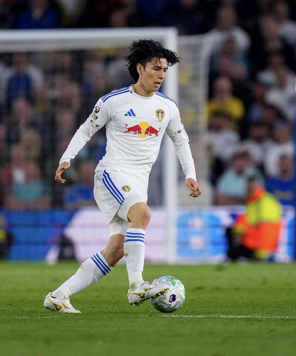 leeds_bros's tweet photo. Ao Tanaka was outstanding today 👏🏼

Much more like the player we know he is 🇯🇵🤍

#LUFC https://t.co/tI9NT7HRKW