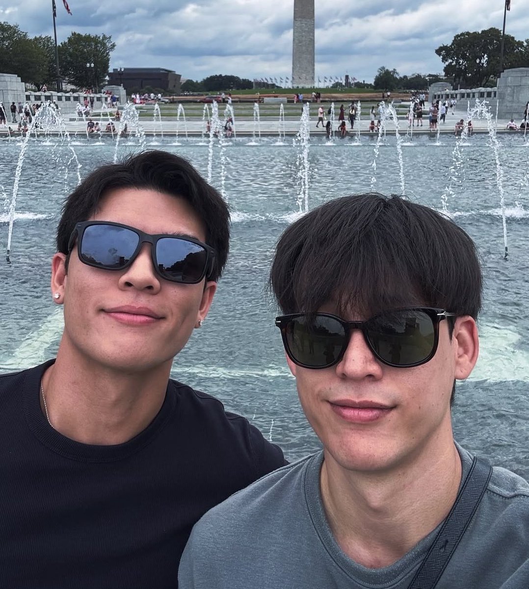 gossjawin's tweet photo. kalo semisal jossgawin jalan-jalan ke nyc, gw berharap bgt mereka keciduk sm meetcutesnyc terus nyeritain awal mula mereka ketemu, trs siapa duluan yg suka, trs jadiannya kapan…🥹☝🏻 https://t.co/OmtjhR2I1b