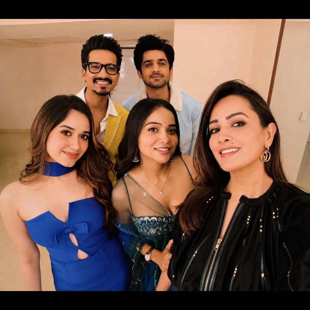 lovesongingloom's tweet photo. Manisha is looking so pyara 💙🫶 
#ManishaRani https://t.co/fUOQ9MGqC2
