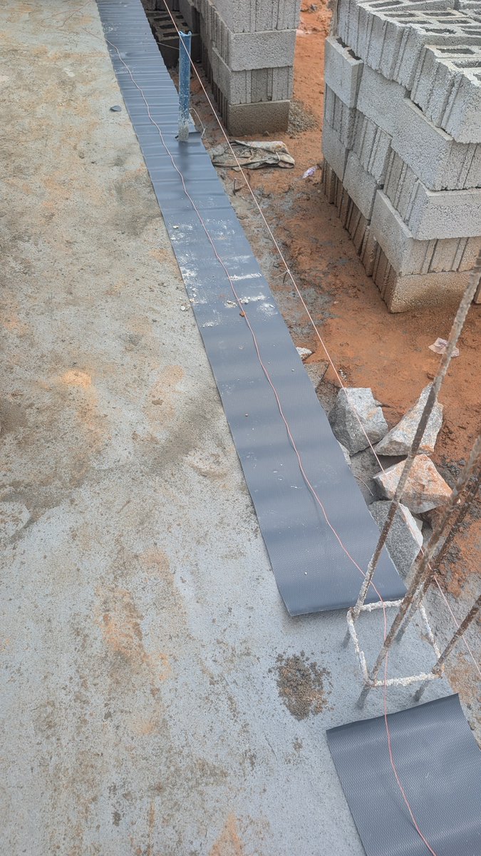 OakHaven_Homes's tweet photo. All the materials I use on this project are the best in the industry
The DPM is very strong and thick not the regular one in the market.
I still used the best DPC despite using the best DPM, everything is done to the highest standard
The blocks are well vibrated and plumbed. https://t.co/CsjUCP4PkN
