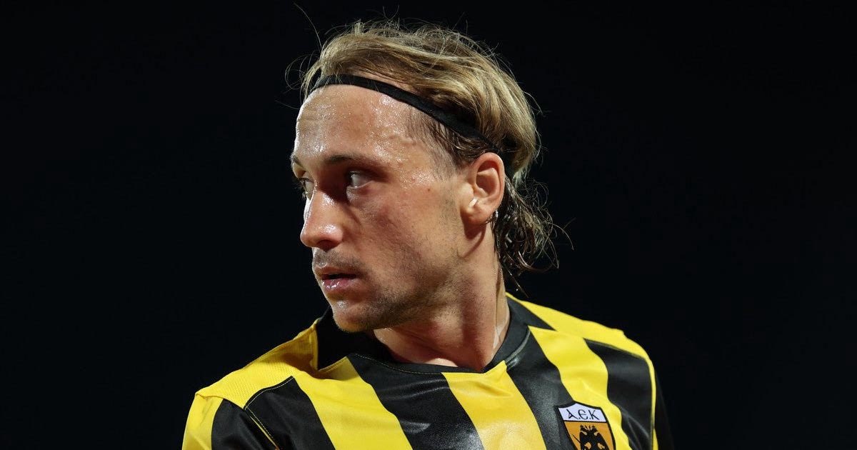 KapaGewrgia's tweet photo. Ο τύπος κάνει πλάκα 
Είσαι τεράστιος #aekfc https://t.co/eHa9jc51x1