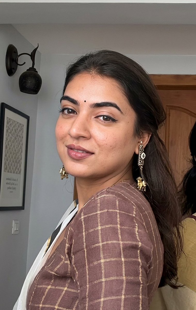 raokrish011's tweet photo. E turaka munda ni eppudu chusina na tammudu drwyer lo nundi bayataki vachi kottedaka padukodu🥵🥵
Elantidi chance Este deeni puvvu ni Amrutham la nakutu rasam ucha mottam drop waste cheyakunda taguta 🥵🥵🥵🥵 https://t.co/w3b8KOHpOJ