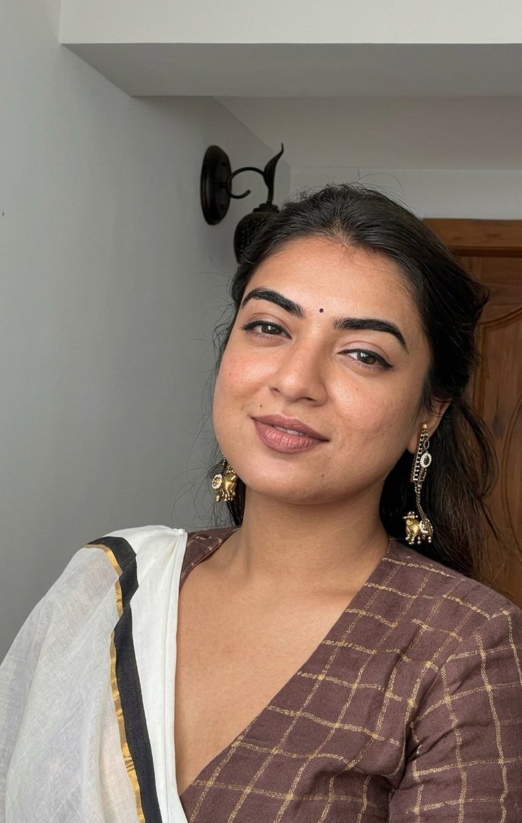 raokrish011's tweet photo. E turaka munda ni eppudu chusina na tammudu drwyer lo nundi bayataki vachi kottedaka padukodu🥵🥵
Elantidi chance Este deeni puvvu ni Amrutham la nakutu rasam ucha mottam drop waste cheyakunda taguta 🥵🥵🥵🥵 https://t.co/w3b8KOHpOJ
