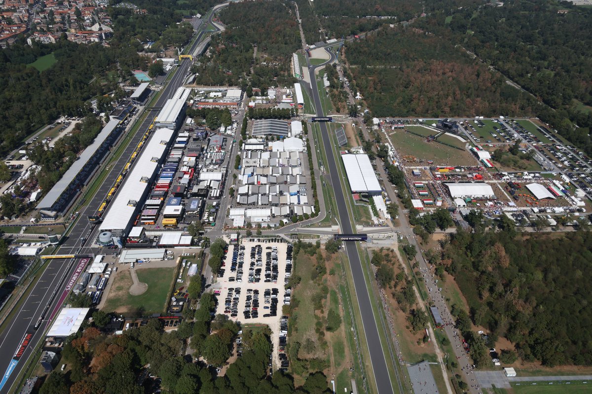 F1's tweet photo. M A G I C 💚🤍❤️ M O N Z A 

#F1 #ItalianGP https://t.co/xqubXPnbDt