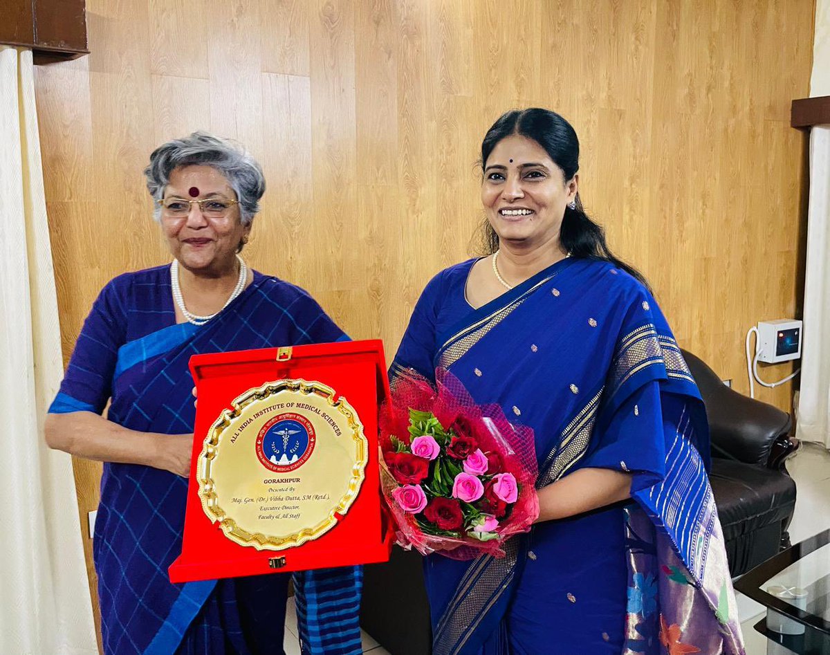 AnupriyaSPatel's tweet photo. आज सर्किट हाउस,गोरखपुर, उत्तर प्रदेश में एम्स  गोरखपुर की कार्यकारी निदेशक डॉ. विभा दत्ता जी, हिन्दुस्तान अख़बार के महाप्रबंधक श्री राजीव त्रिपाठी जी एवं पार्टी कार्यकर्ताओं से भेंट की। https://t.co/6O23ZXwDP3