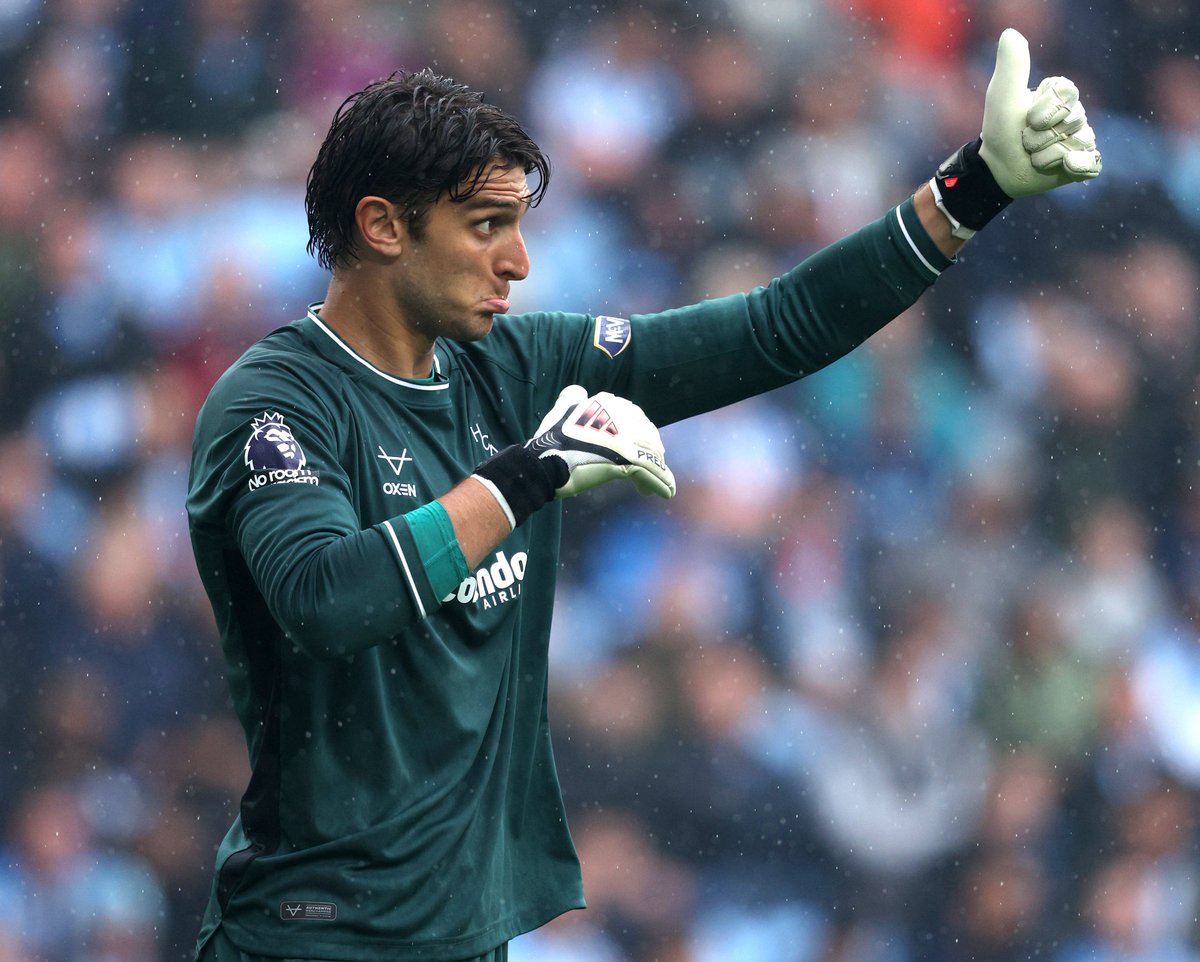OptaJoe's tweet photo. 3 - Hull City are the third promoted team to keep a clean sheet in each of their first three Premier League games after Charlton Athletic (1998-99) and Huddersfield Town (2017-18).

Wall. https://t.co/sVMnCOA0Ts