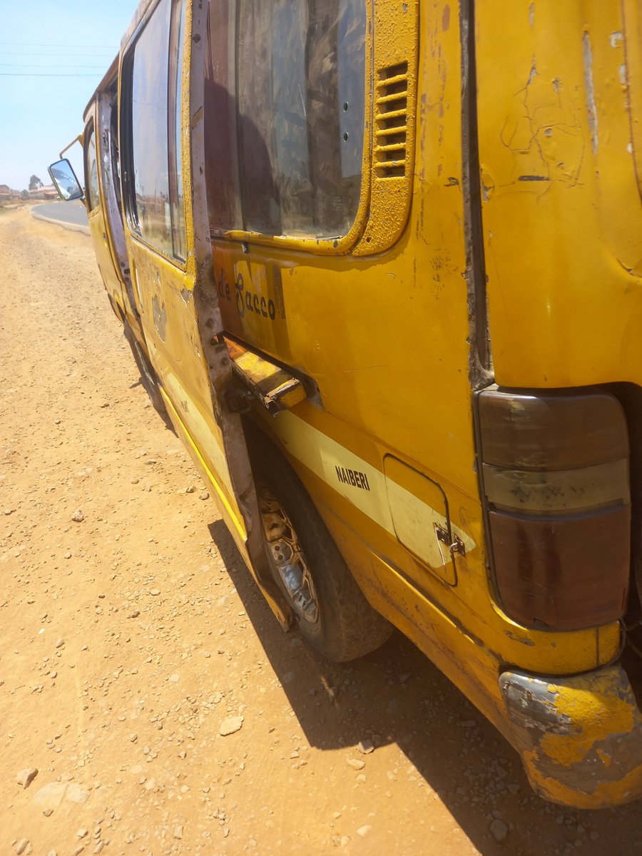 critica254's tweet photo. @ntsa_kenya ,@NPSOfficial_KE  using the simplest language possible kindly inform the public how this jalopy successfully passed the inspection test at eldoret office. https://t.co/0cO5OQXZBg