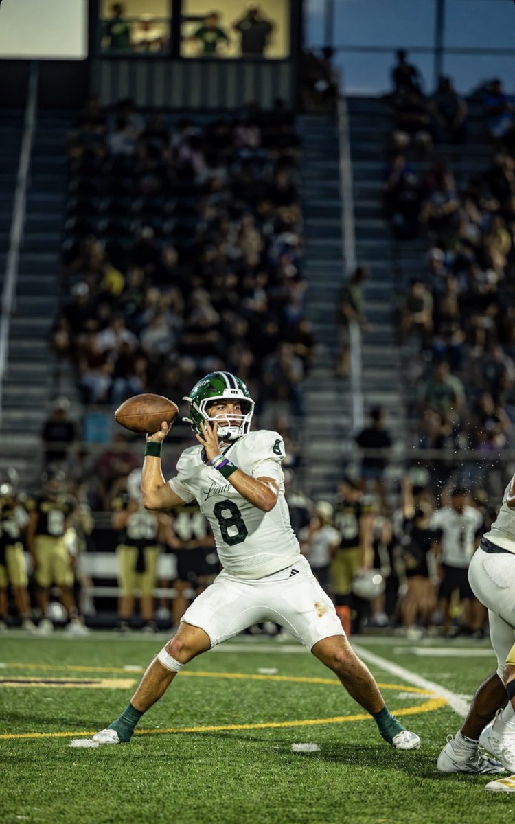 CoachThibodeaux's tweet photo. First Varsity win of my Coaching career! Proud of this team for displaying our core values and completing the comeback! Let’s keep rolling‼️
#RTR #LivingstonFootball #DTBR https://t.co/idHHhkCPUP