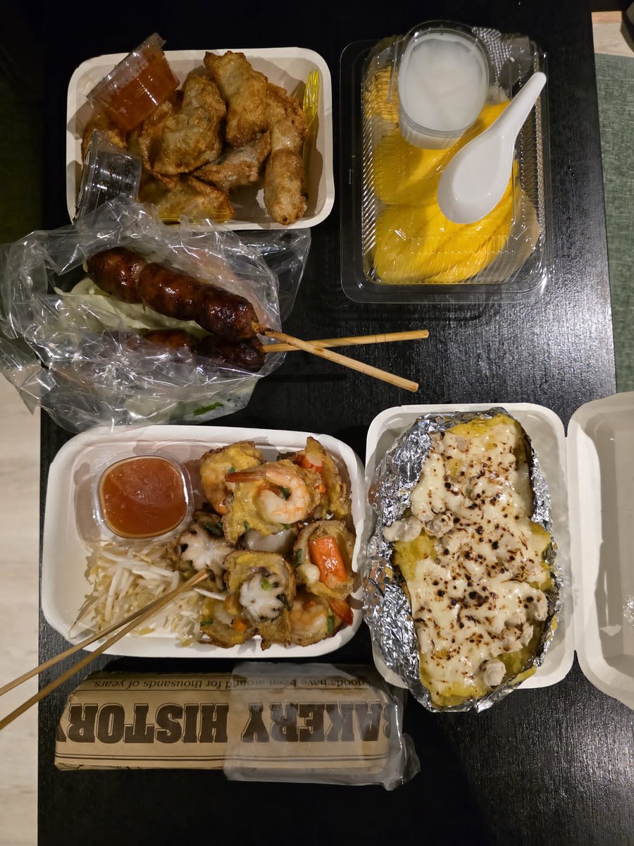 smokeymonkey420's tweet photo. Hungry after the workout 😈😈 https://t.co/0ABvyO7oQe