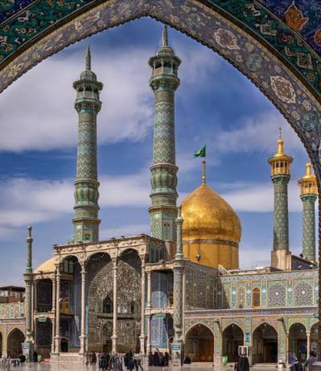 sima_farzaneh's tweet photo. اقامت کوتاه اما پرنور بانو در قم، خونی تازه در رگ‌های شیعیان ایران دواند و تا ابد ماندگار شد.

#تلألو_کریمه
 #کوثر_نور https://t.co/QxgrT7UPpg