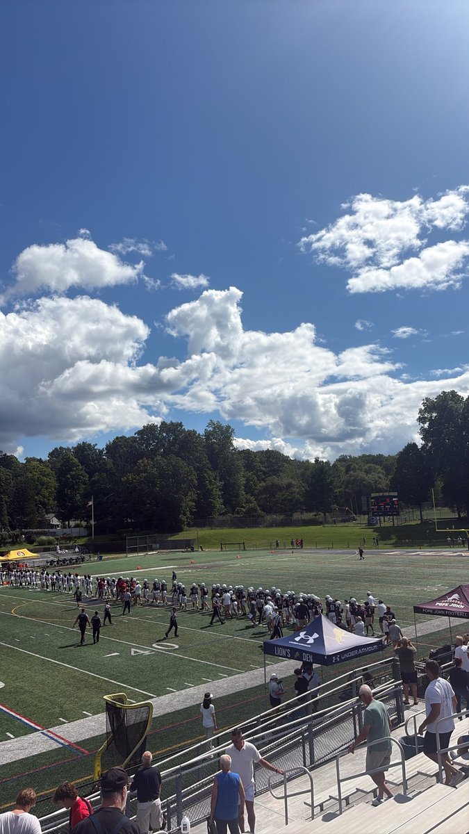 PFIFOOTMEDIA's tweet photo. FINAL

@PopeJohnLionsFB -21

@CardinalHayesFB -15

Pope John get revenge from 2023 with a 21–15 win to spoil the season opener for Cardinal Hayes!

@loumonaco 

@HSSportsNJ 

@VarsityAces https://t.co/fP0UGtCvVl
