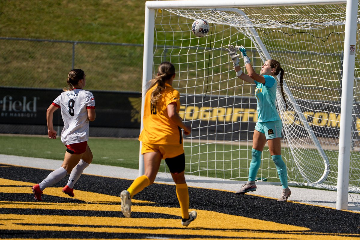 MWSUGriffons's tweet photo. A scorcher 🔥 ⚽️ 🔔

@GriffonSoccer (3-0-1) remains unbeaten on the young season with a 1-0 over Maryville on Saturday.

That's 18-0-5 at home since the start of 2024.

📰 https://t.co/lCHvVH91tx

#BlackisGold 🔔 https://t.co/1sFM3XNgTk