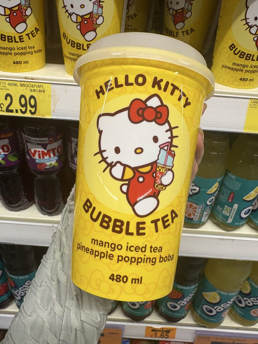 sanriodaily's tweet photo. hello kitty boba 💫 https://t.co/r2uaF7uX5E