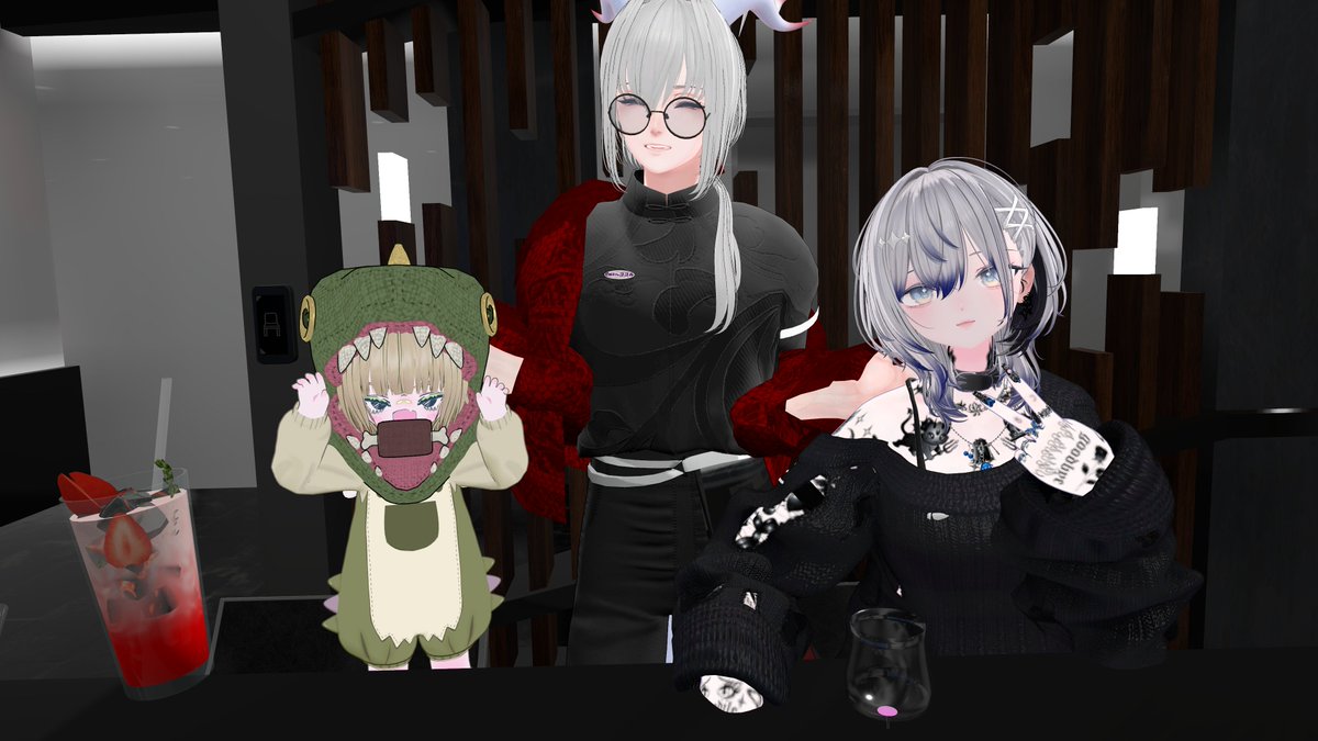 Hosigami1016's tweet photo. #VRC夜会カフェココル にお邪魔しました♪
様々なコンセプトを持ったキャストさん達
に楽しいお話しをしてもらって大満足です✨
メニューの中でミルクが激推しとのことでしたｗ

もっと深夜にお話ししたい方におすすめです
今日はありがとー！！ https://t.co/GEKH71YudX