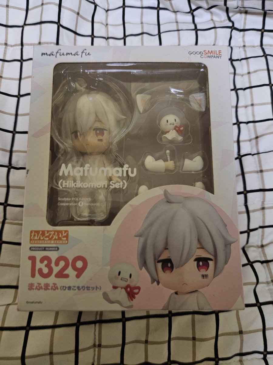 champs23vandal's tweet photo. Hello PH 🇵🇭 #utaitetwt
im selling these items:
- kagura iro artifact type A and B
- unopened mafumafu nendoroid
- mafu t-shirt
- mafu hoodie https://t.co/gnhzVIfO0F